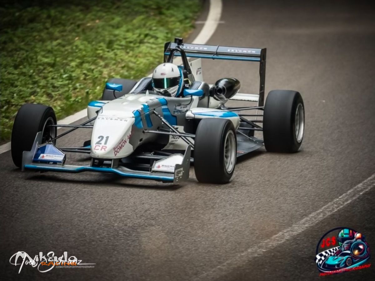 À vendre – Dallara F3 F308 evo F311 – photo 3 sur 5