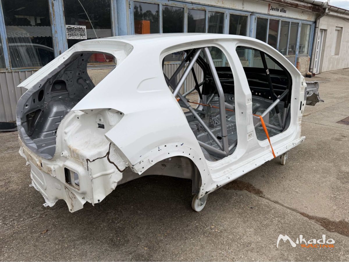 Peugeot 208 Rally4 bodyshell – photo 3 sur 4