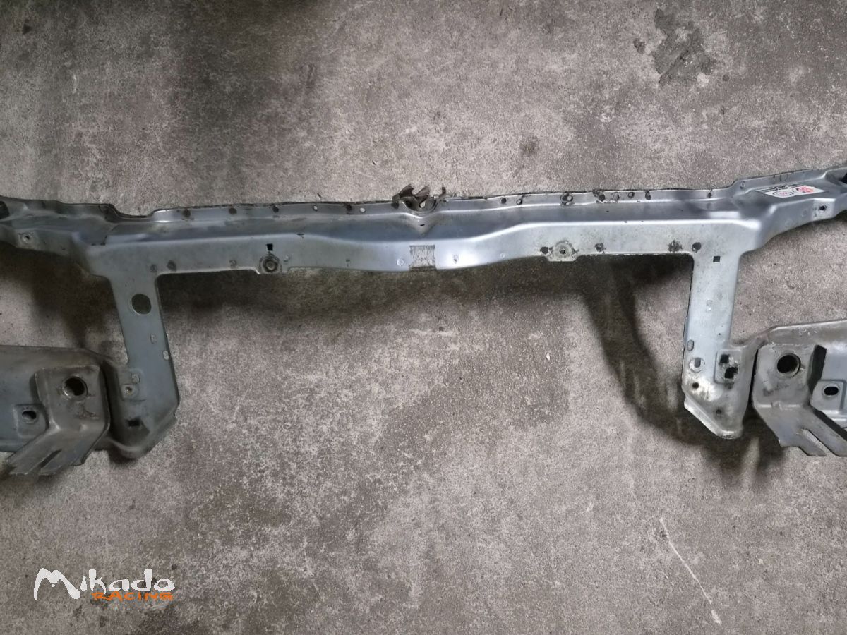 Traverse avant Peugeot 106