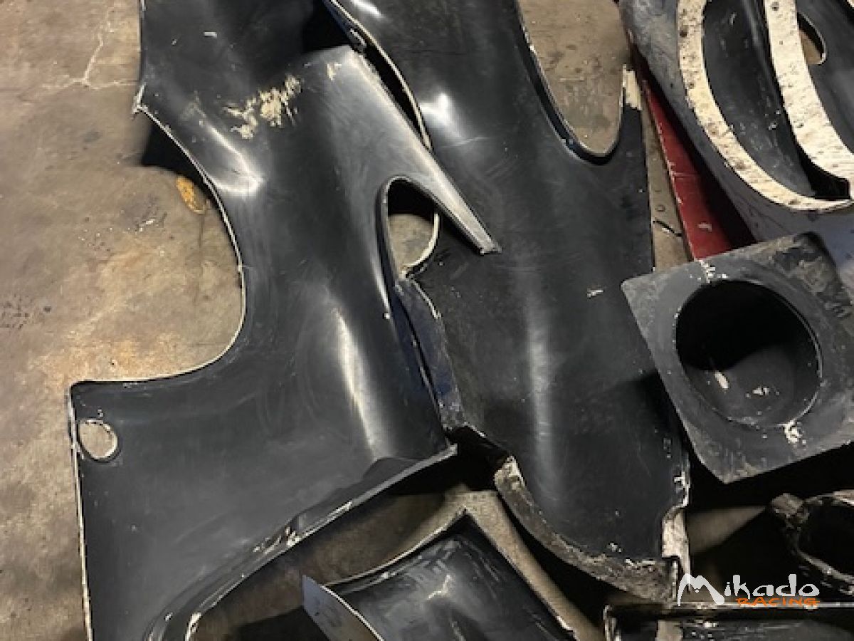 Lot de moules pour élément polyester Pièces Porsche – photo 2 sur 3