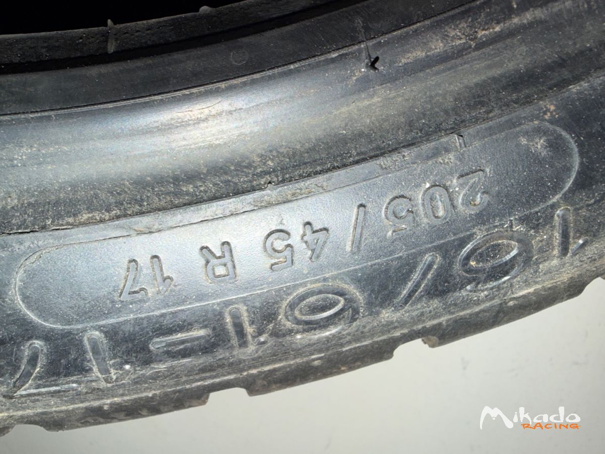 À VENDRE – PNEUS DE COMPÉTITION MICHELIN & HANKOOK – photo 2 sur 3