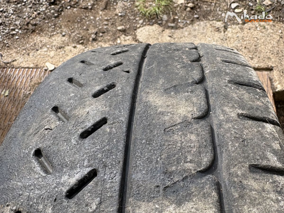 Pneus Michelin r21 – photo 3 sur 3
