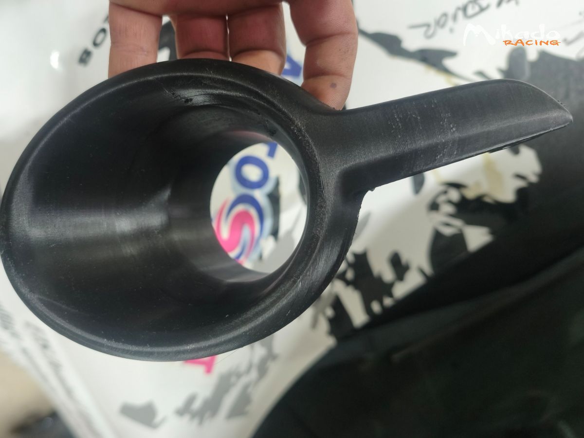 Écopé de frein 208 – photo 2 sur 2