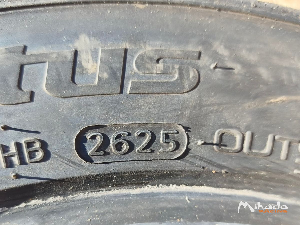 Hankook T33 en 190/600R16 – photo 2 sur 3