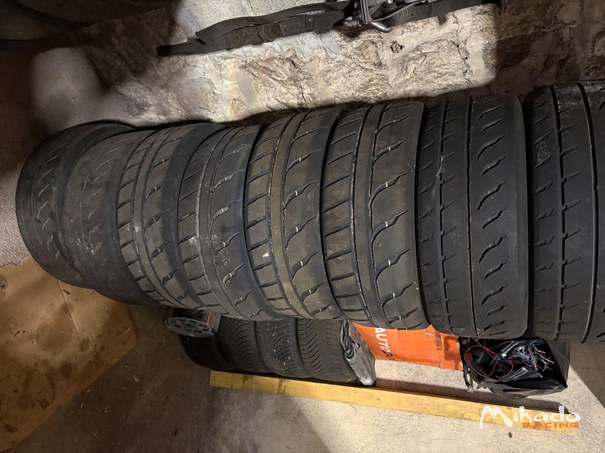 Pneu toyo 15 pouces