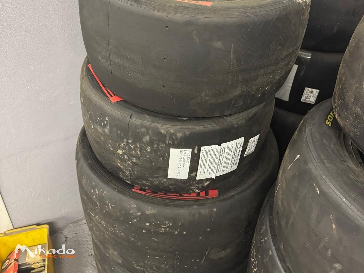Vente de pneus Pirelli neufs 2026 Violettes-rouges-jaunes 250/575 r13 – photo 4 sur 5