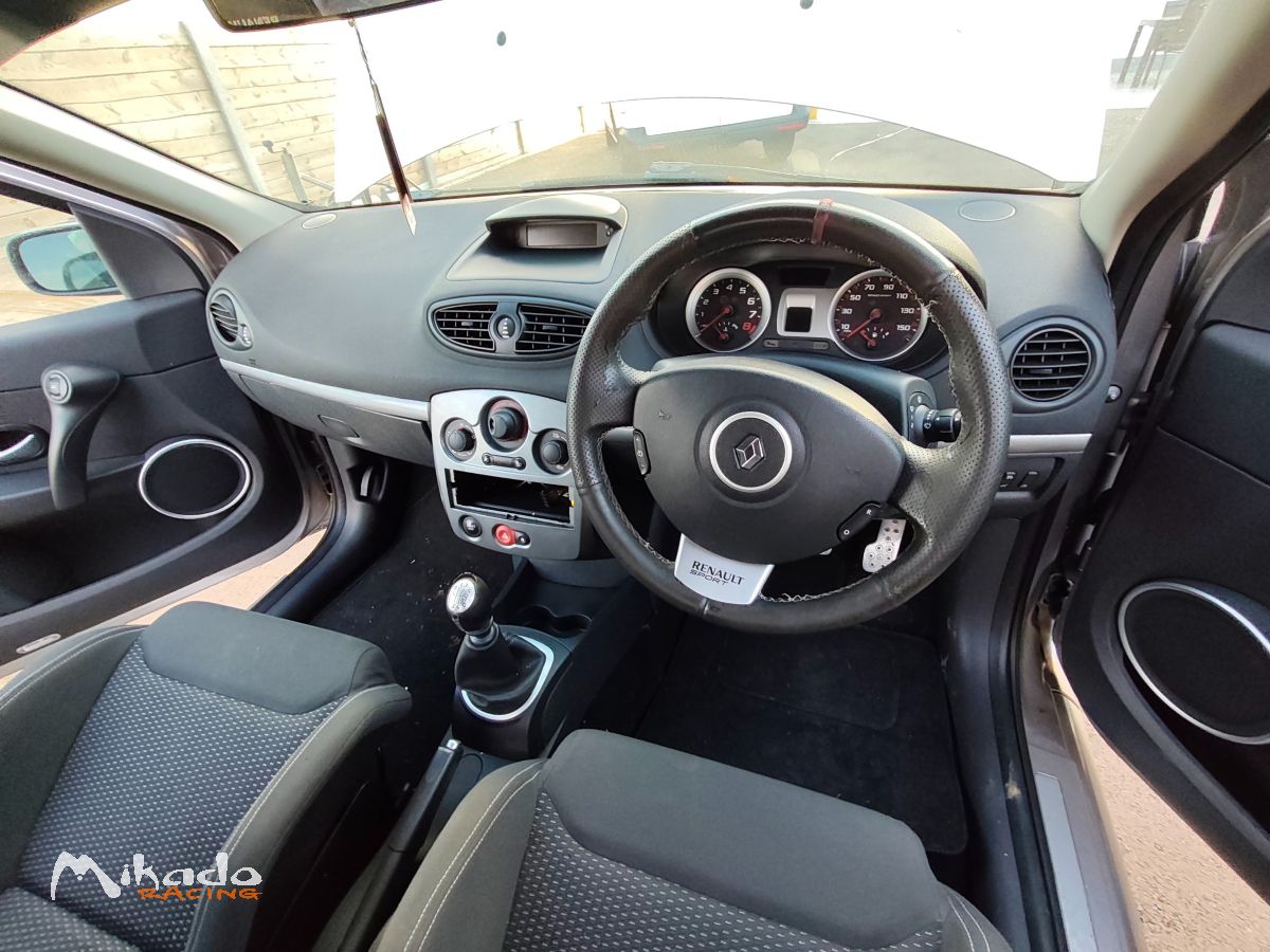 Clio 3 rs F1 team RHD 2007 – photo 4 sur 9