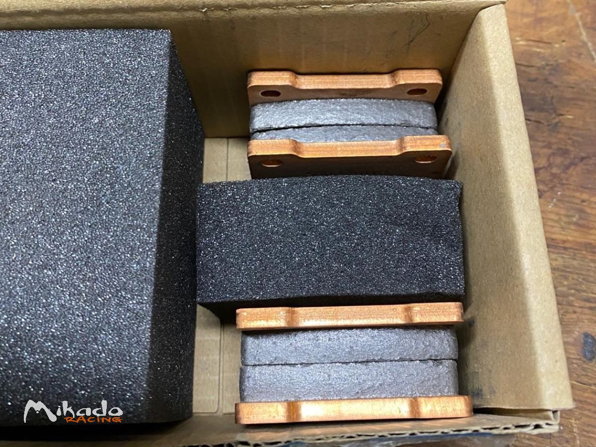 plaquettes arrière RC6 neuves