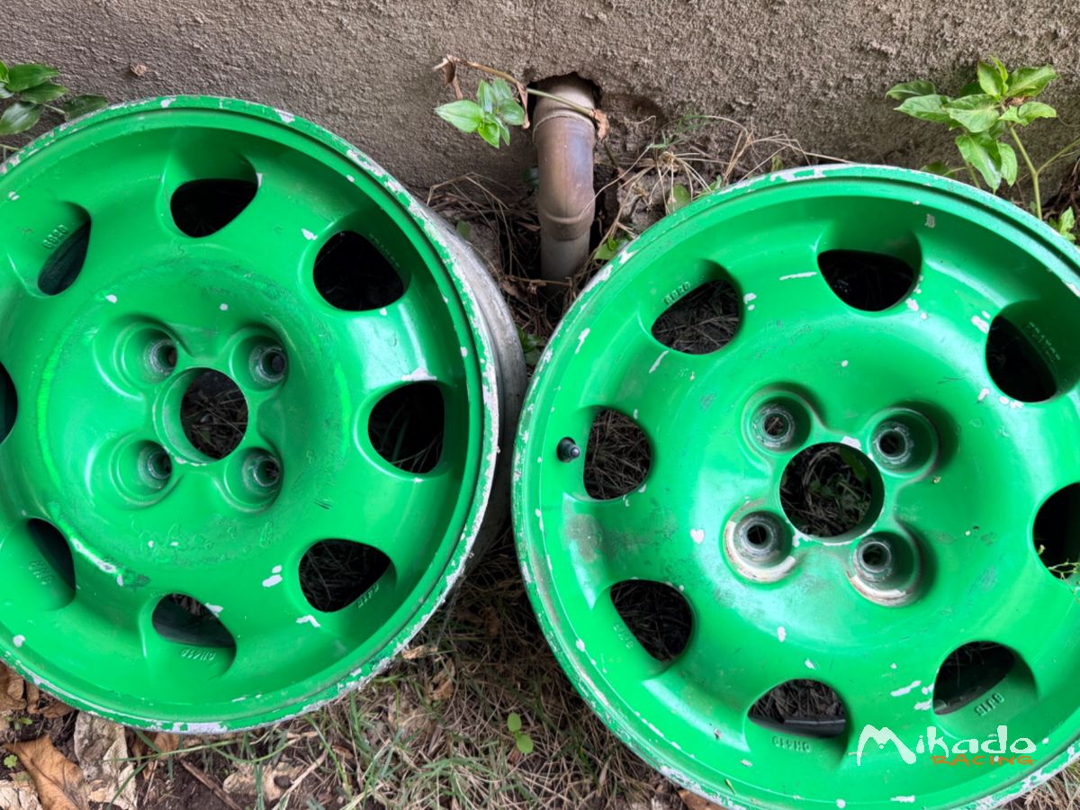 4 jantes 205 GTi 1.9 – photo 5 sur 5