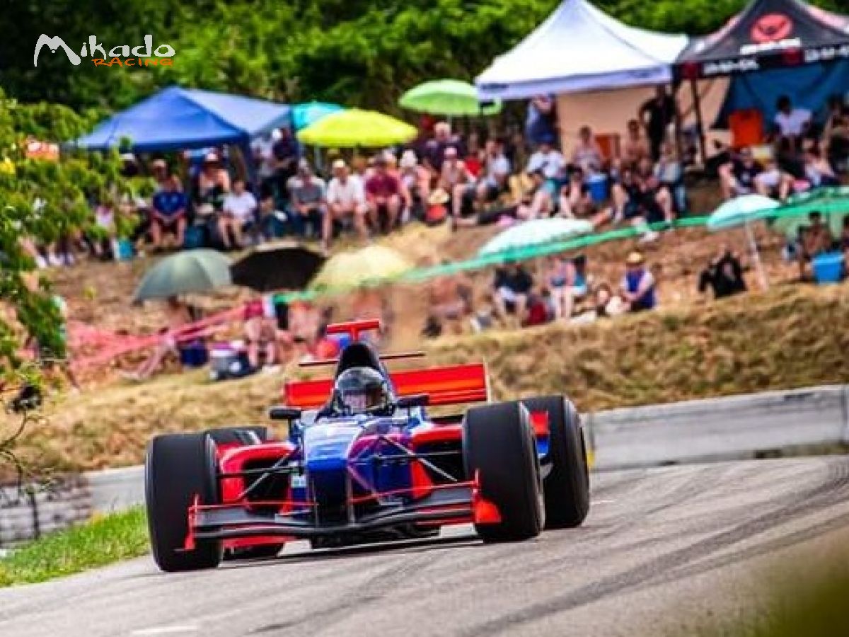 F3000 LOLA B02/50 – photo 1 sur 10