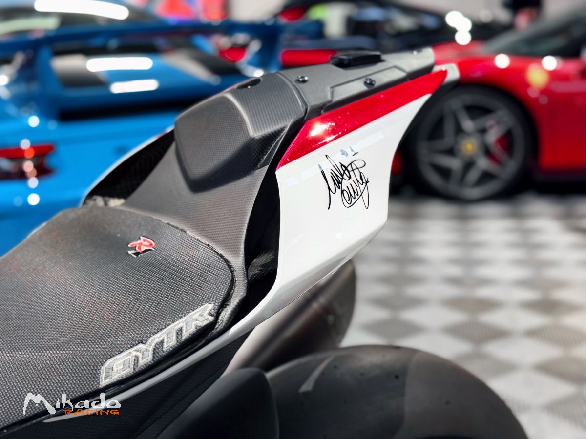 YAMAHA R1 GYTR PRO 25TH ANNIVERSARY – N°9/25 – photo 8 sur 10