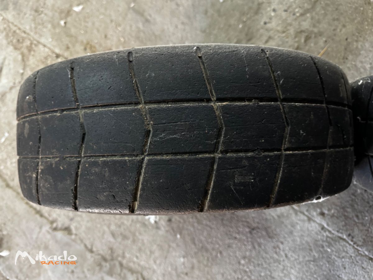 Michelin et Bf goodrich TA00 13 pouces – photo 4 sur 6
