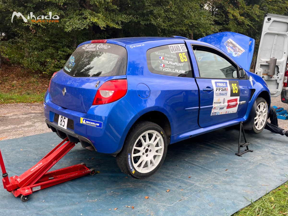 Clio r3 max double championne de france – photo 3 sur 4