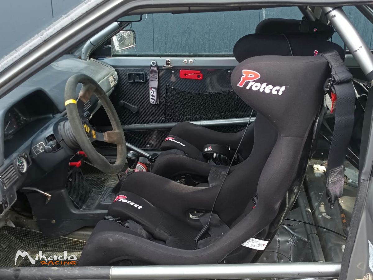 mazda 323 gtr – photo 7 sur 10