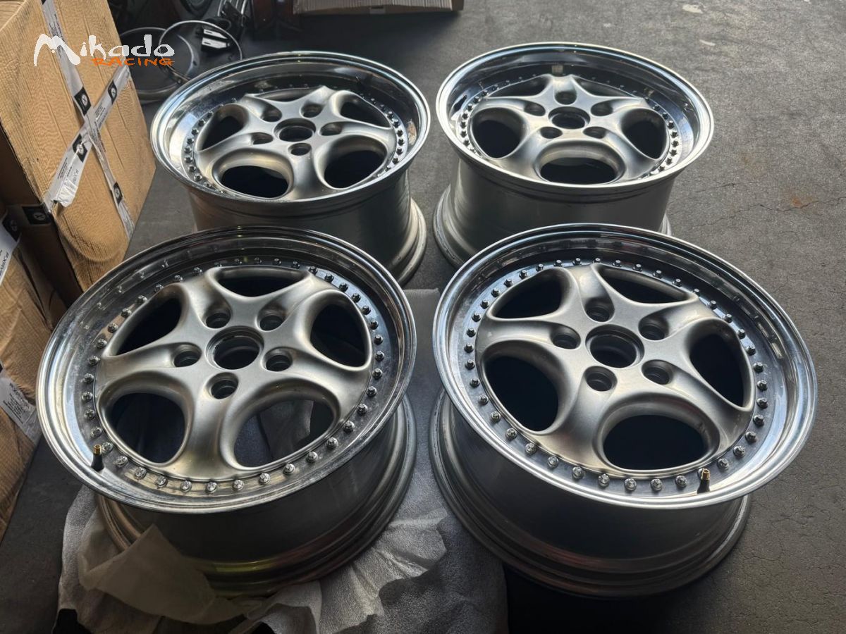 Jeu de jantes Speedline Porsche 993 GT2 Evo / Supercup - 18 pouces – photo 1 sur 9