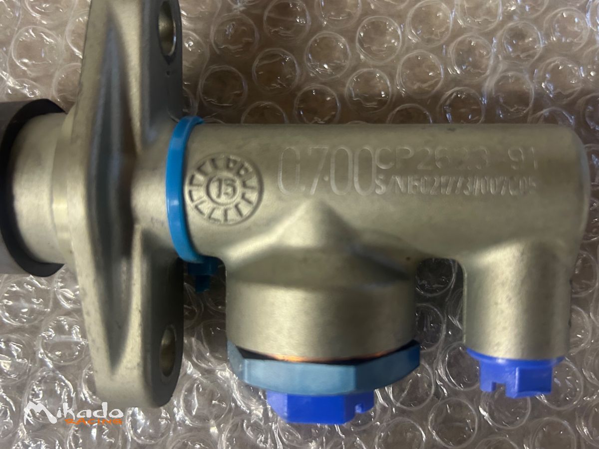 Maître Cylindre AP racing 17,8 – photo 1 sur 2