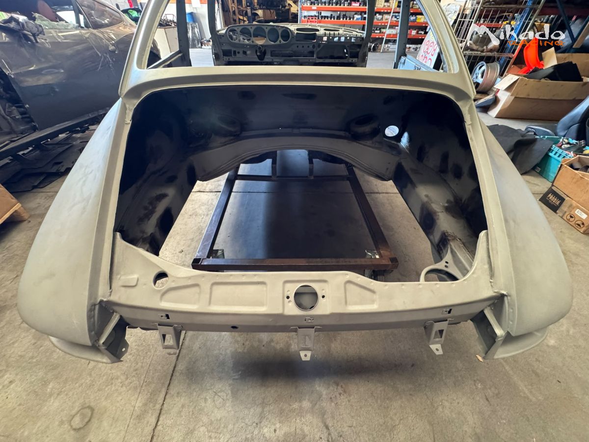 Caisse nue Porsche 964 course vendue en l’état – photo 5 sur 6