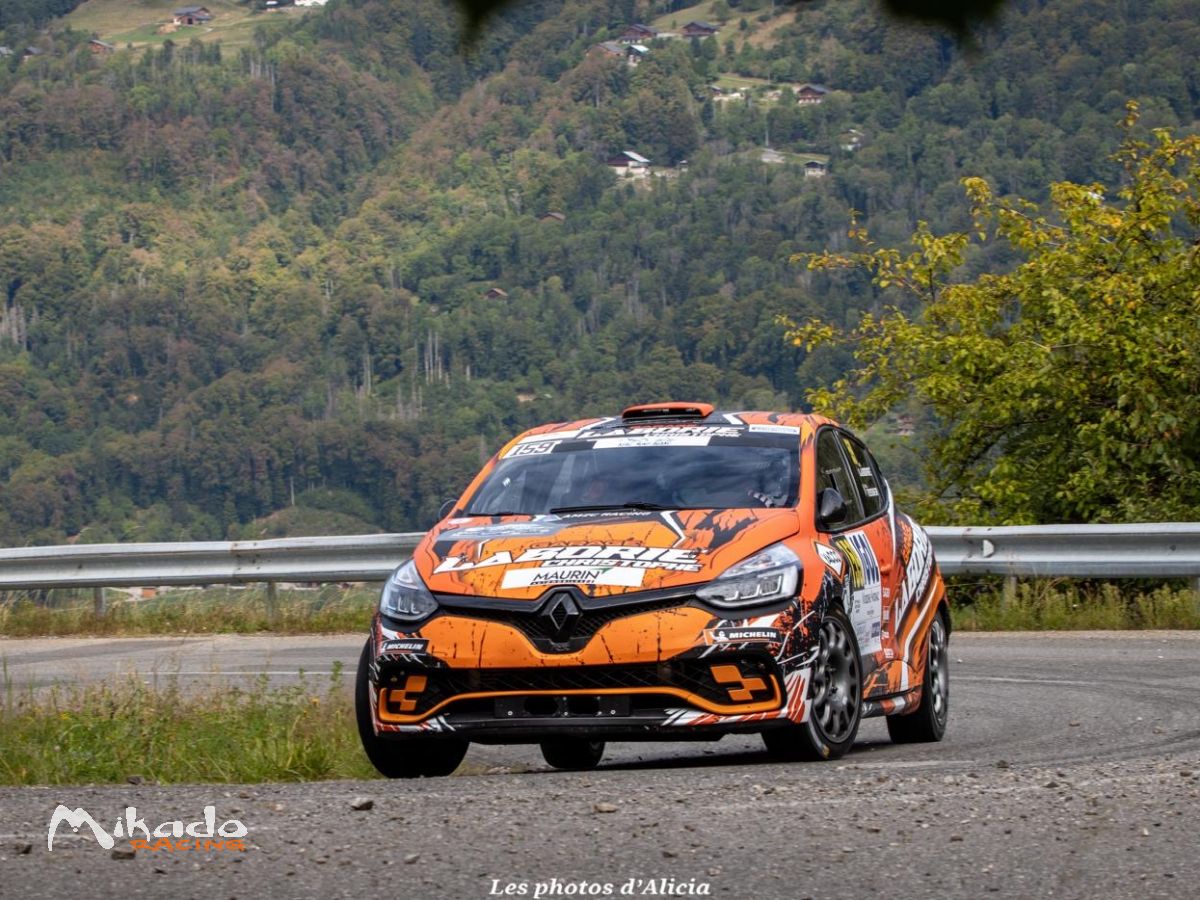 Clio r3T – photo 1 sur 4