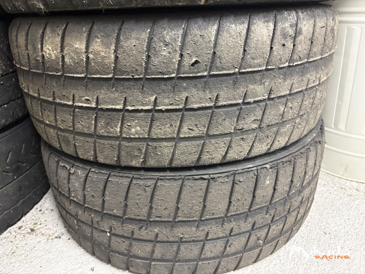 Pneus Michelin : 19/60-16 – photo 4 sur 5
