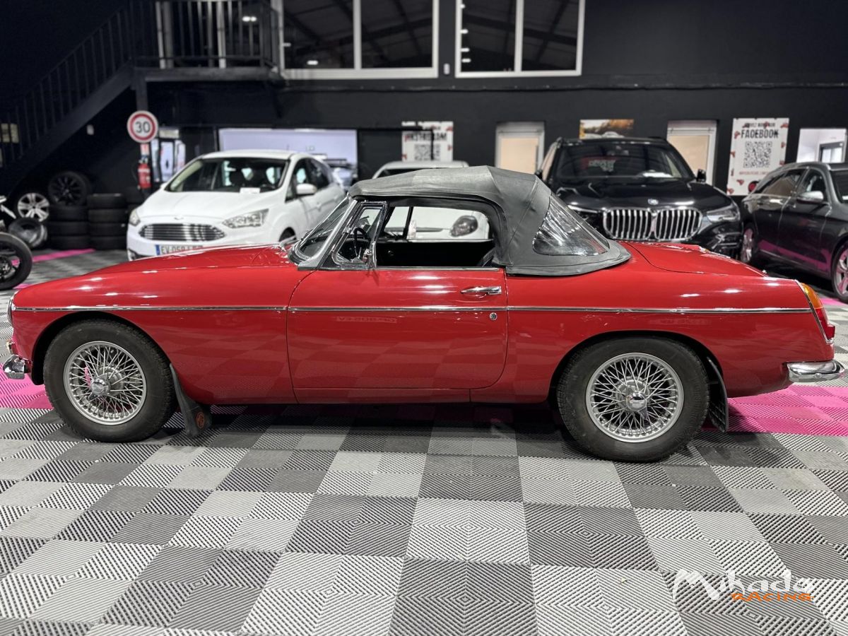 MG B - Roadster 240 VDH 1.8l – photo 4 sur 10