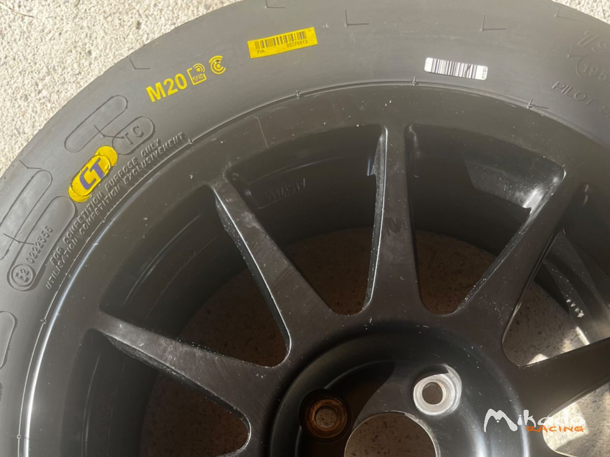 Pneus Michelin en 16 M20 – photo 2 sur 4