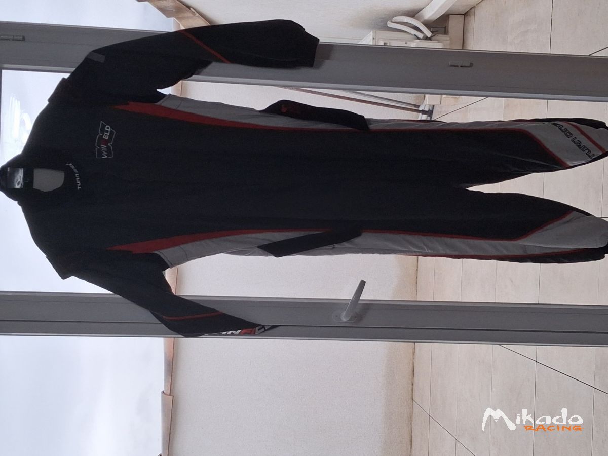 combinaison de pilote – photo 1 sur 2