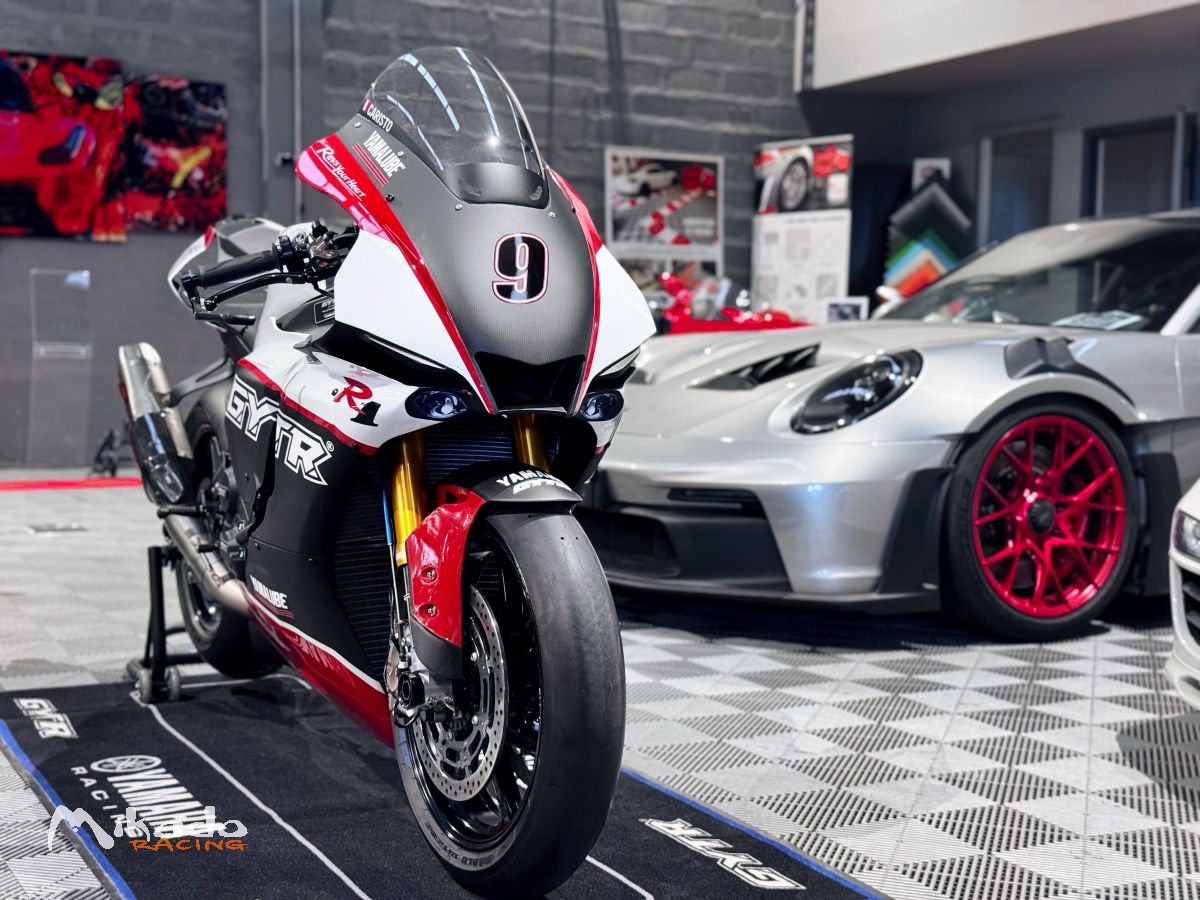 YAMAHA R1 GYTR PRO 25TH ANNIVERSARY – N°9/25 – photo 1 sur 10