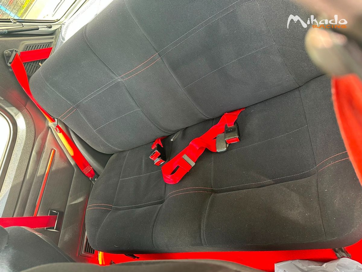 La LICORNE, une 205 RALLYE 1.9 Neuve – photo 6 sur 10