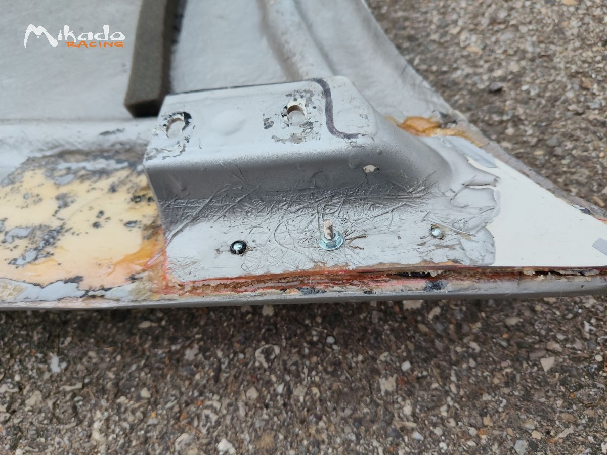 Capot fibre 106 – photo 7 sur 7