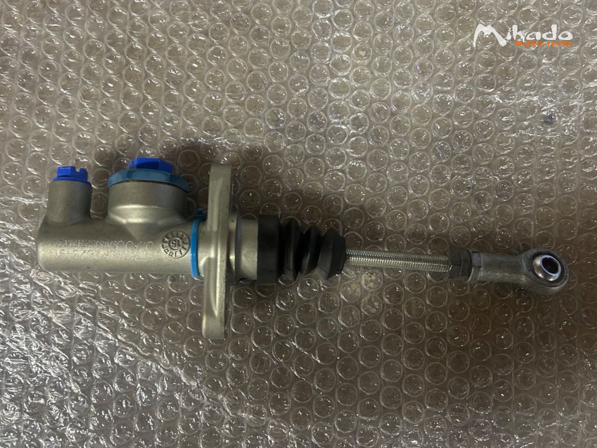 Maître Cylindre AP racing 17,8 – photo 2 sur 2