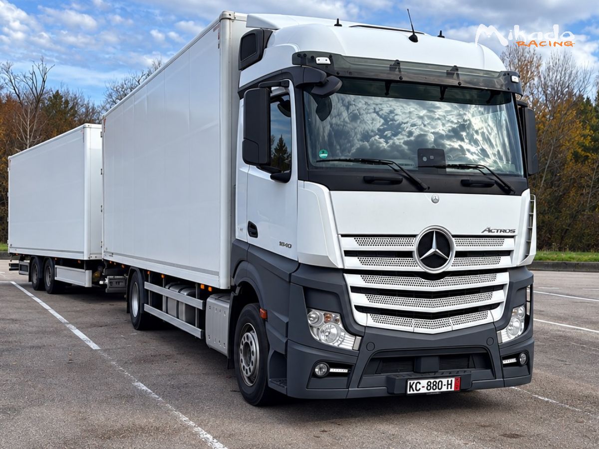 MERCEDES ACTROS 1840 + REMORQUE FERMÉE – photo 1 sur 2
