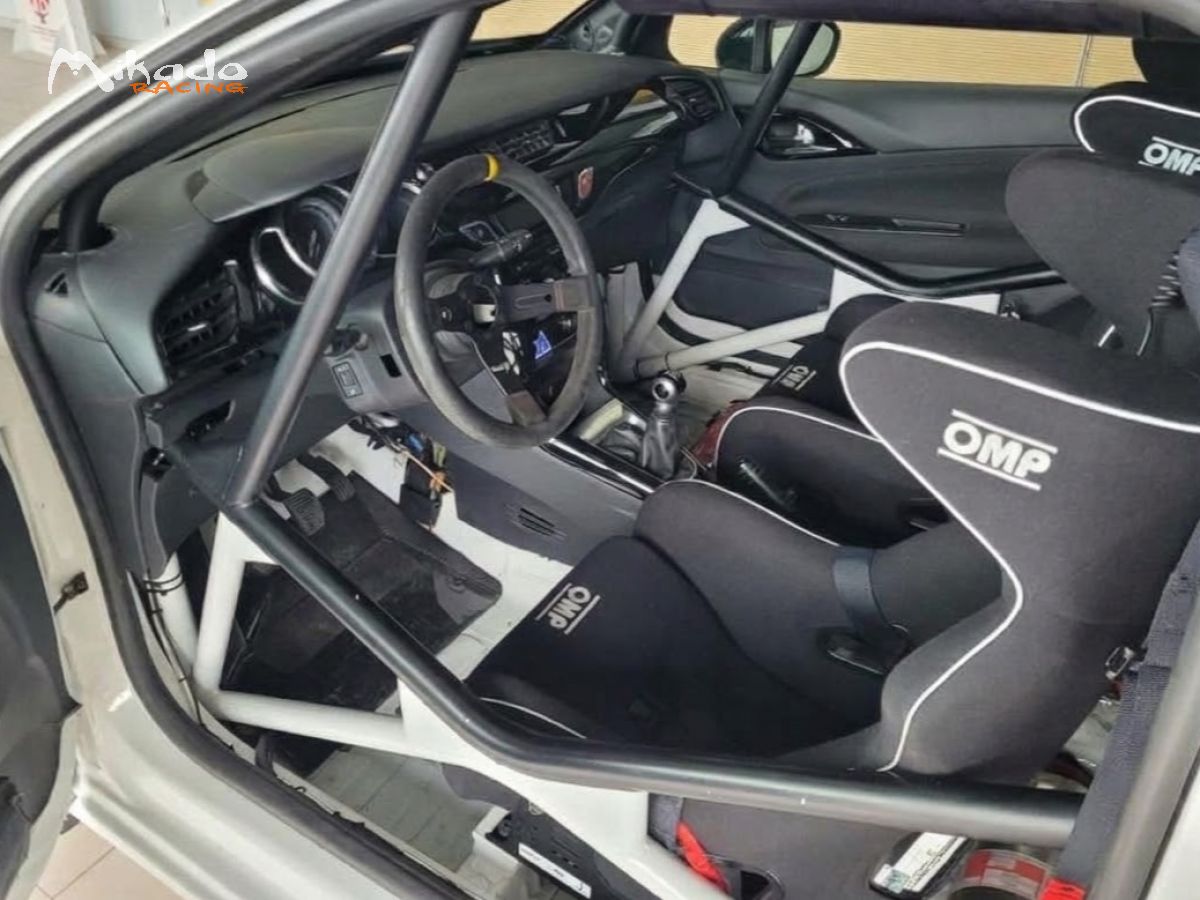 Location Citroën DS3 R1 (rallyes et cotes) – photo 2 sur 2