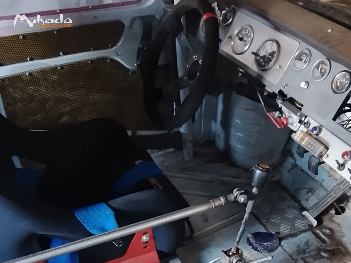 Renault 8 – photo 3 sur 5