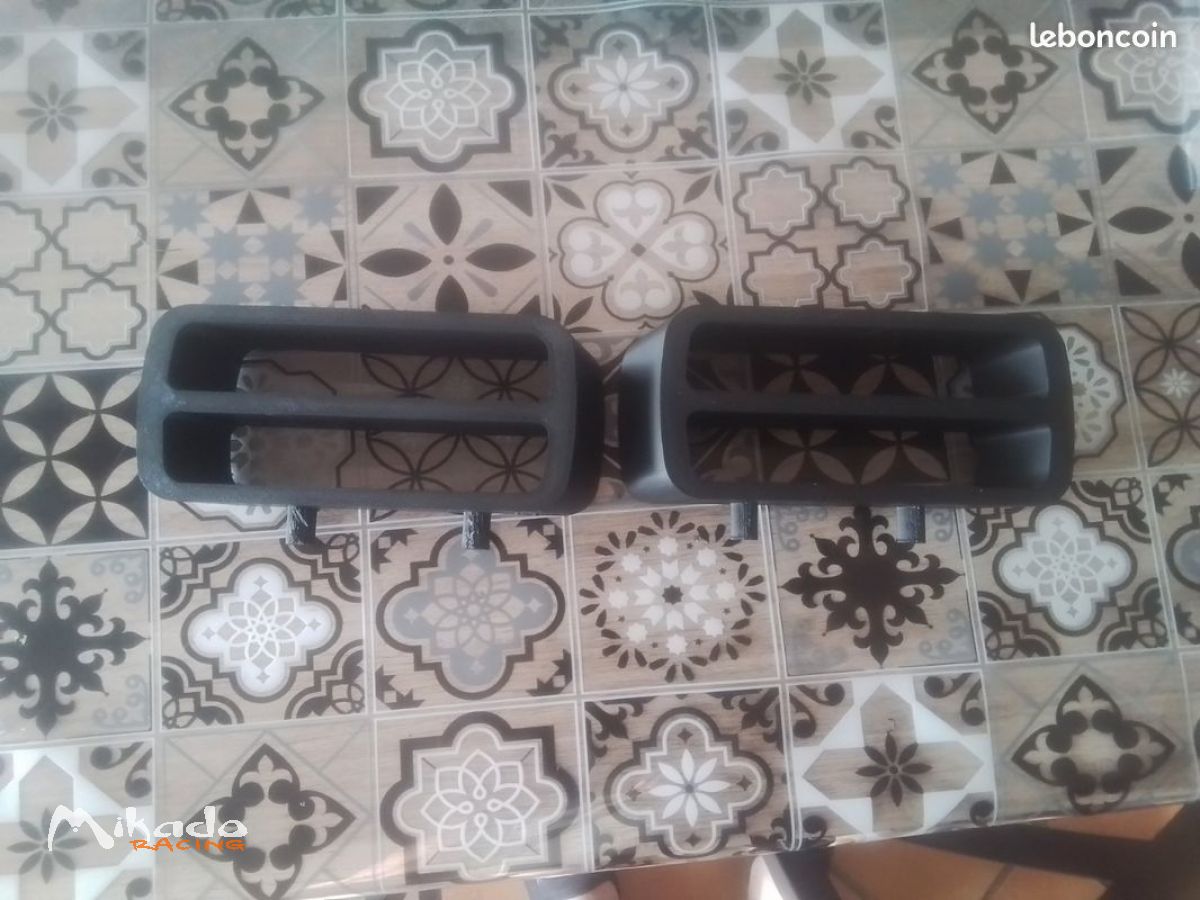 grille pare choc 106 rallye phase 1 – photo 3 sur 3