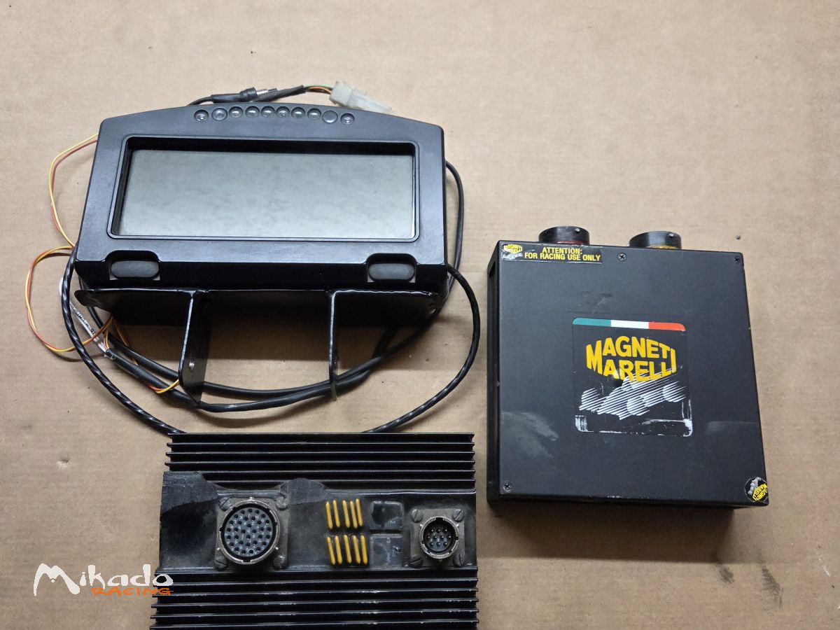 Dasch board et Calculateur MAGNETI MARELLI ET BER – photo 1 sur 3