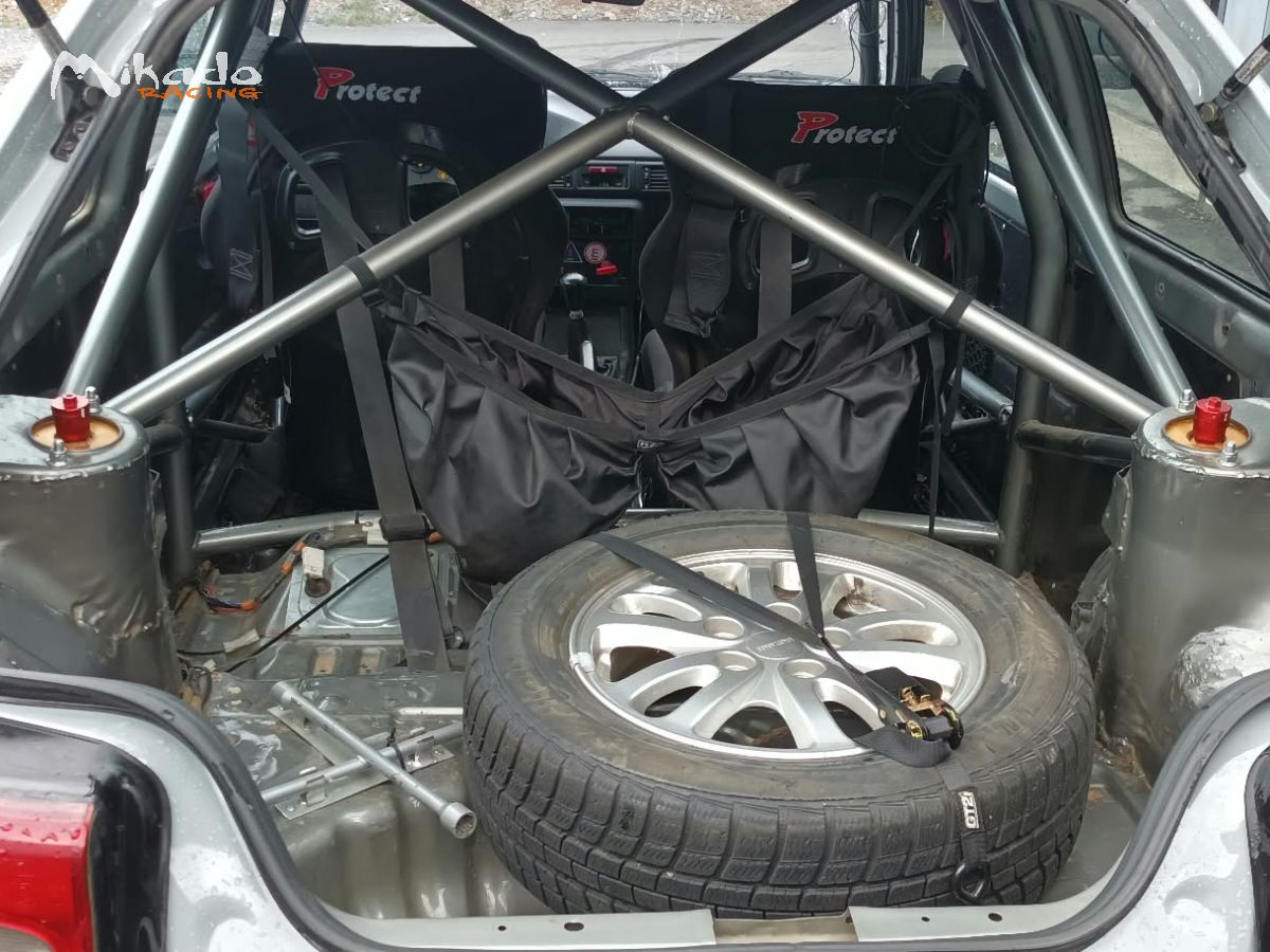 mazda 323 gtr – photo 4 sur 10
