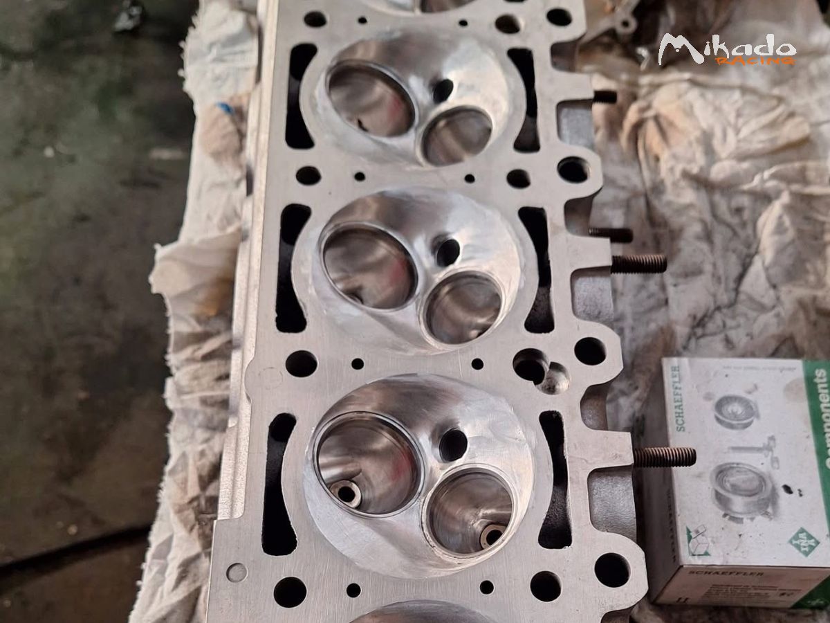 Moteur bmw e30 325i GroupeA – photo 2 sur 10