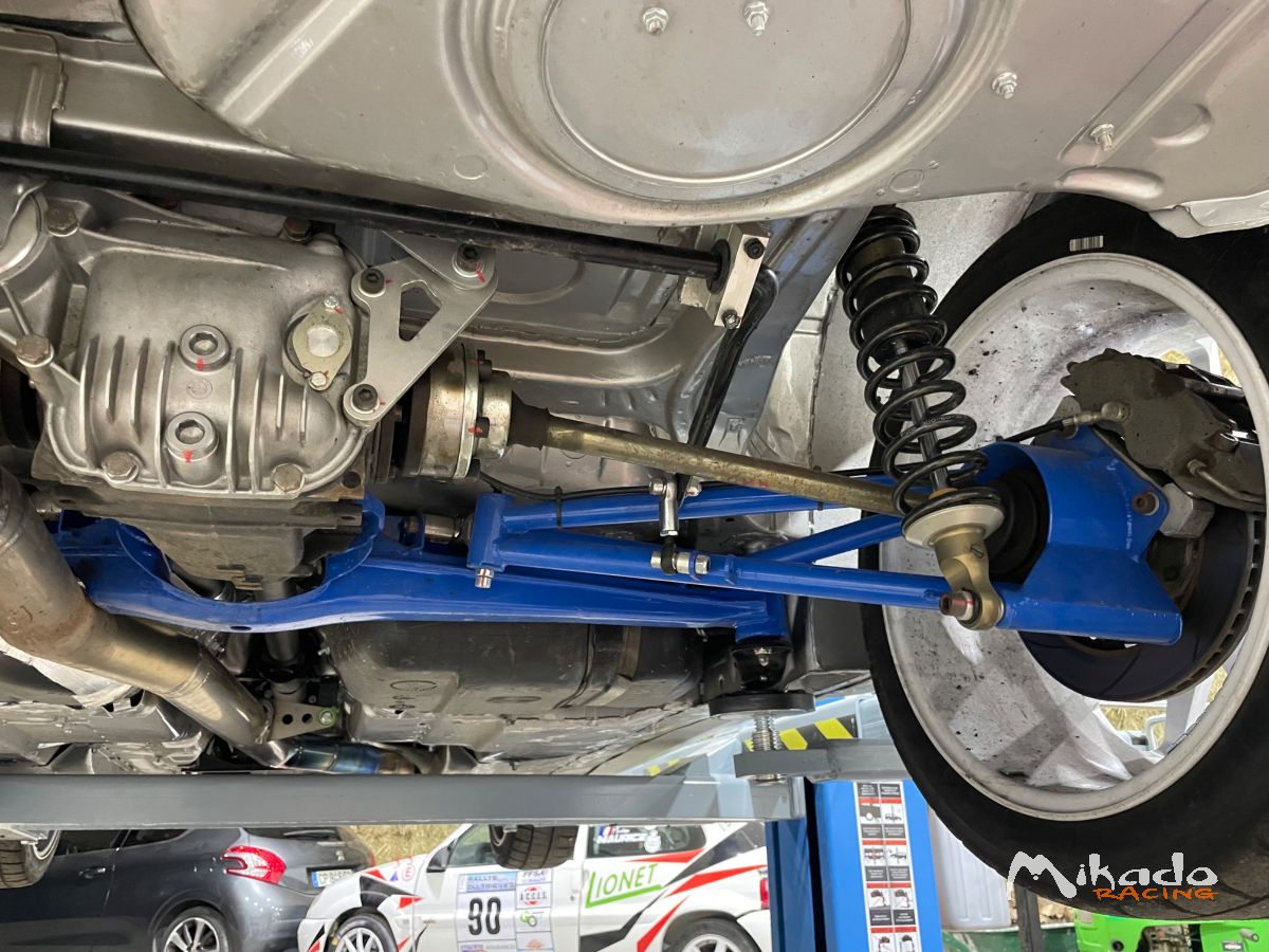 BMW 318 – photo 2 sur 3