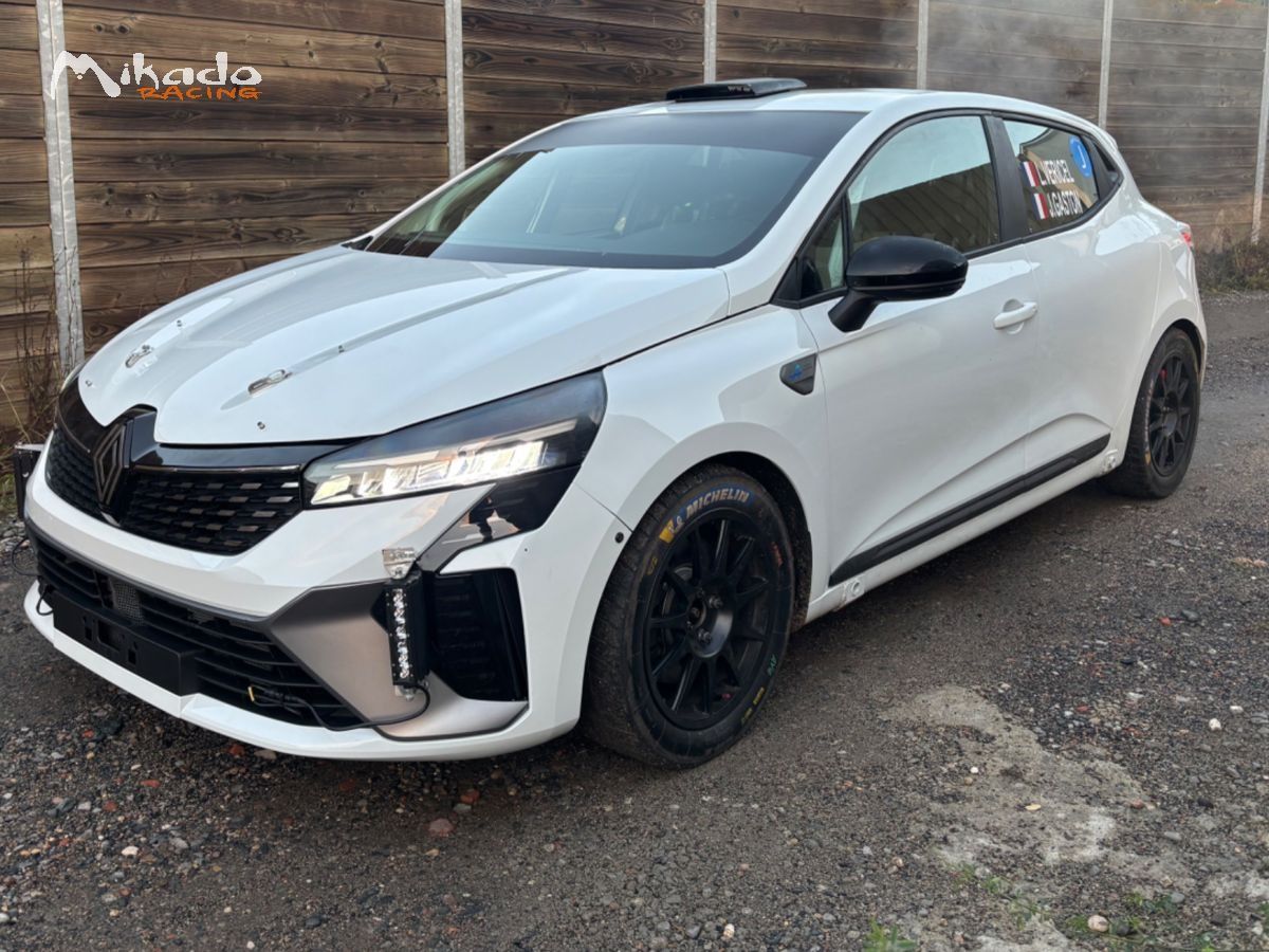 Clio RC5 #1179 Prix négociable si achat rapide – photo 1 sur 4