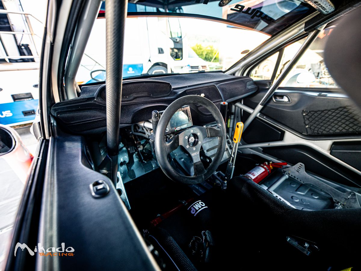 Peugeot 208 R2 – photo 5 sur 9