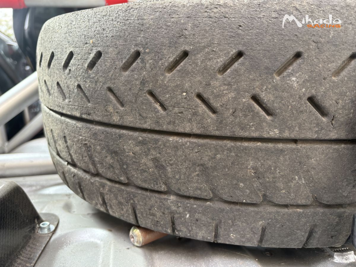 Pneus Michelin r21 – photo 2 sur 3