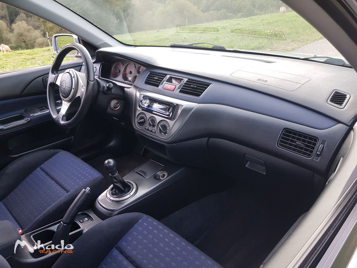 MITSUBISHI LANCER EVOLUTION VIII – photo 5 sur 6