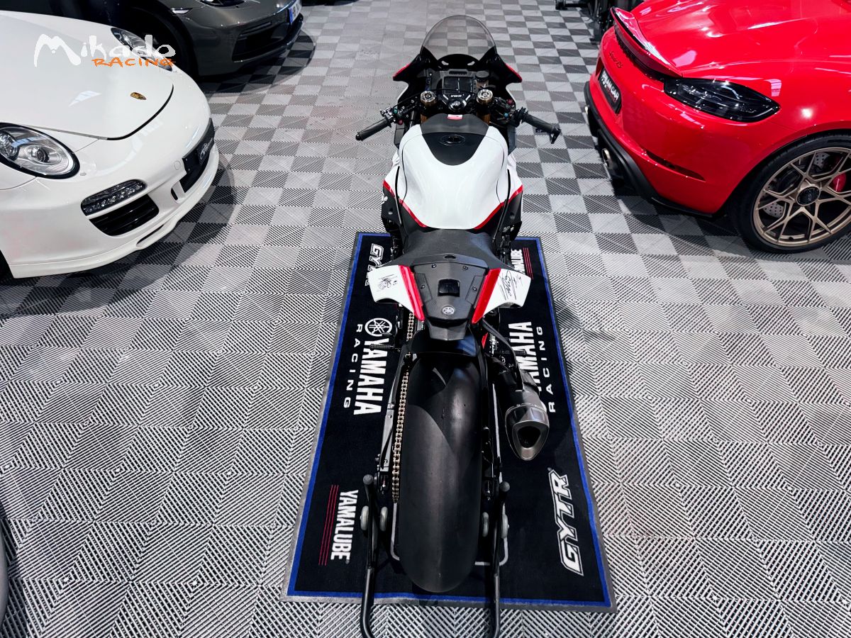 YAMAHA R1 GYTR PRO 25TH ANNIVERSARY – N°9/25 – photo 5 sur 10