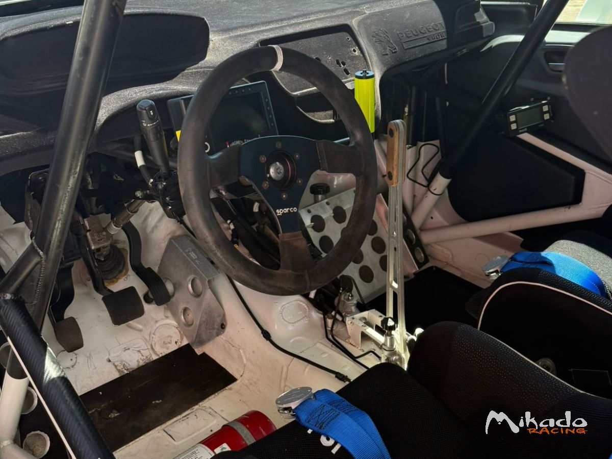 PEUGEOT 208 R2 – photo 6 sur 7