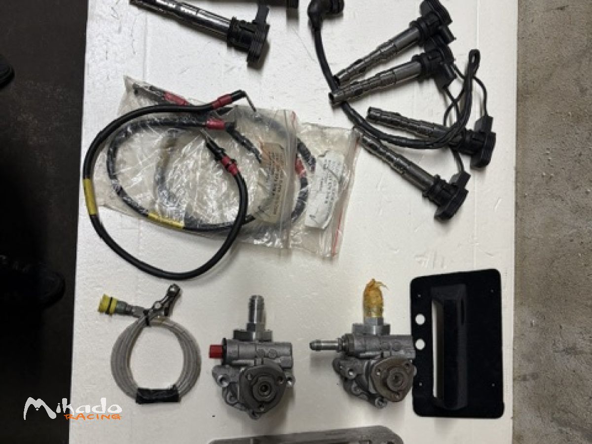 Lot pieces skoda S2000 – photo 3 sur 3