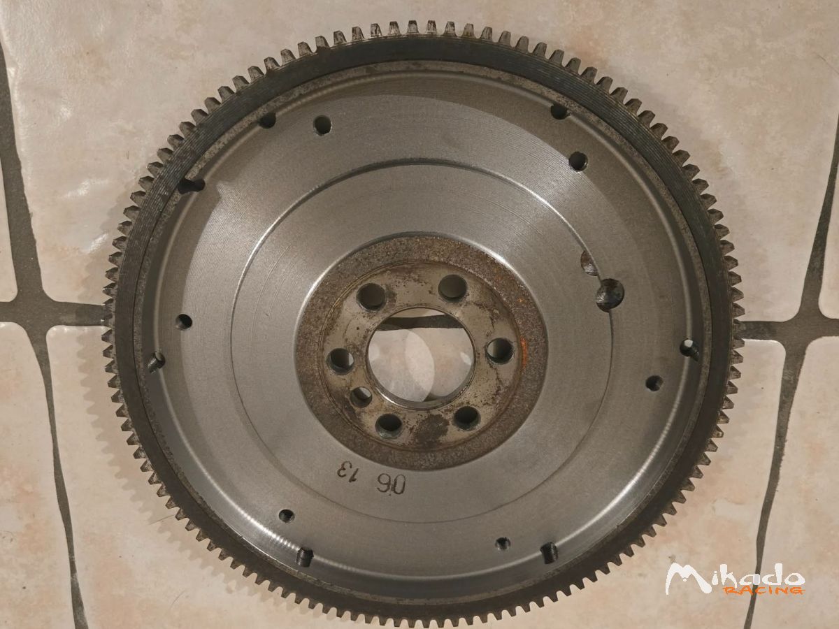 Volant moteur allégé 184 TU5 106 / SAXO / C2R2 – photo 2 sur 2