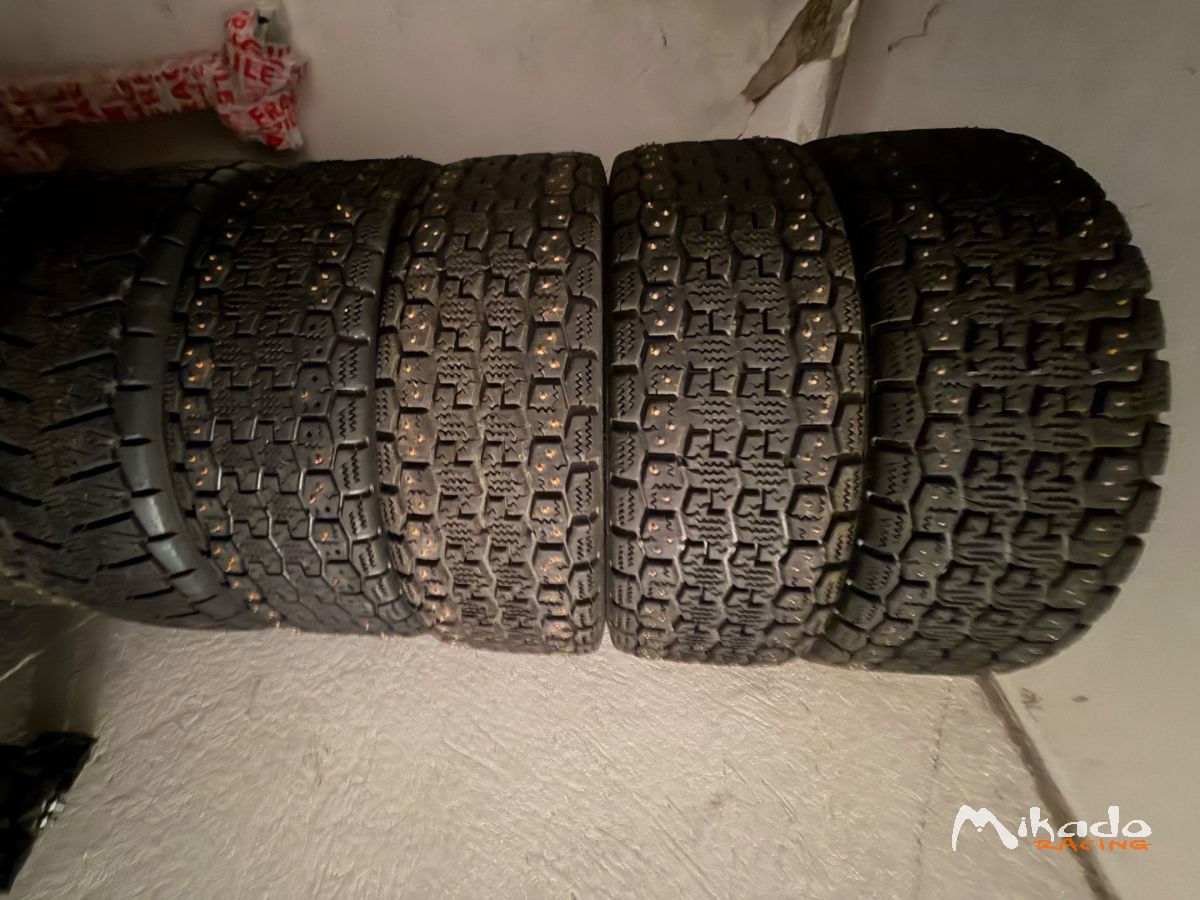 À VENDRE – PNEUS DE COMPÉTITION MICHELIN & HANKOOK – photo 1 sur 3