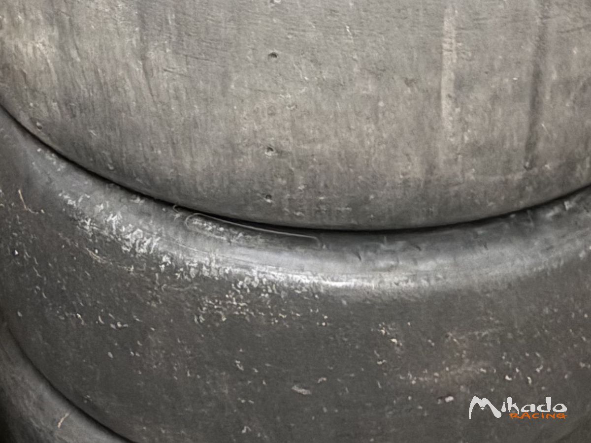 2 Pneus Slicks Pirelli DHH 225 625 17 – photo 2 sur 3