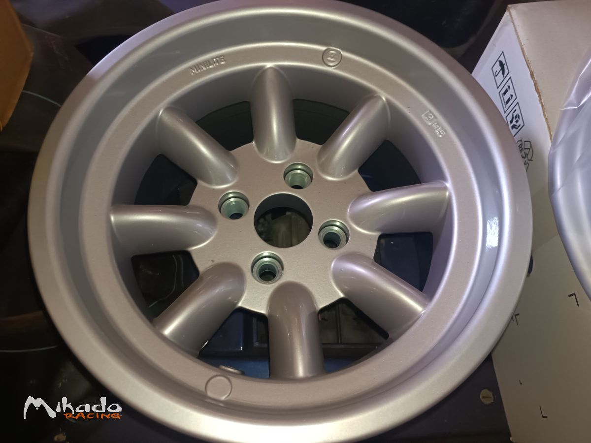 4 jantes minilite en 8x15 et 9x15 neuves pour Triumph, Ford VHC