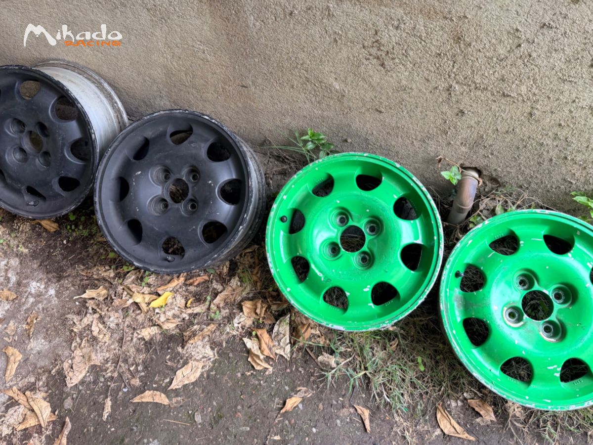 4 jantes 205 GTi 1.9 – photo 1 sur 5